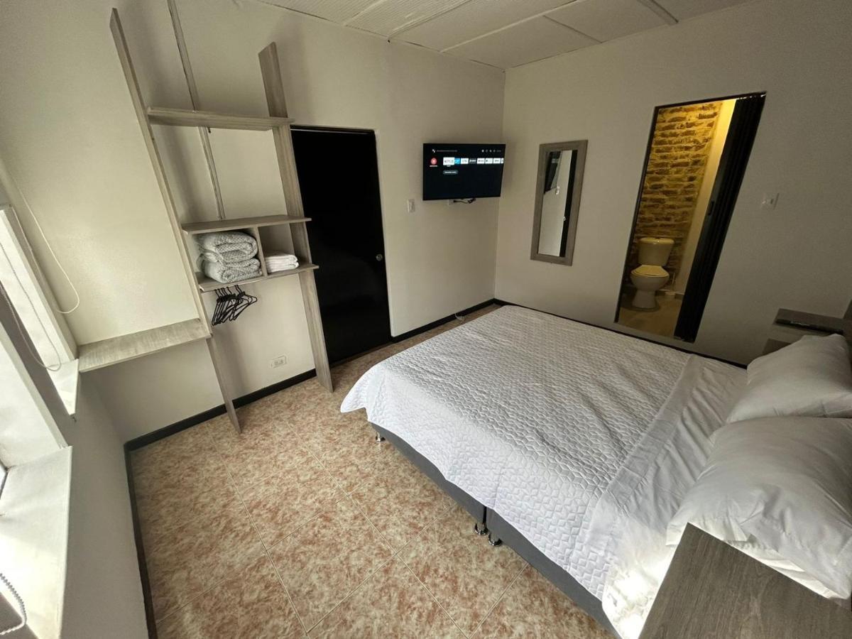 Hostel Quinta Camacho بوغوتا المظهر الخارجي الصورة